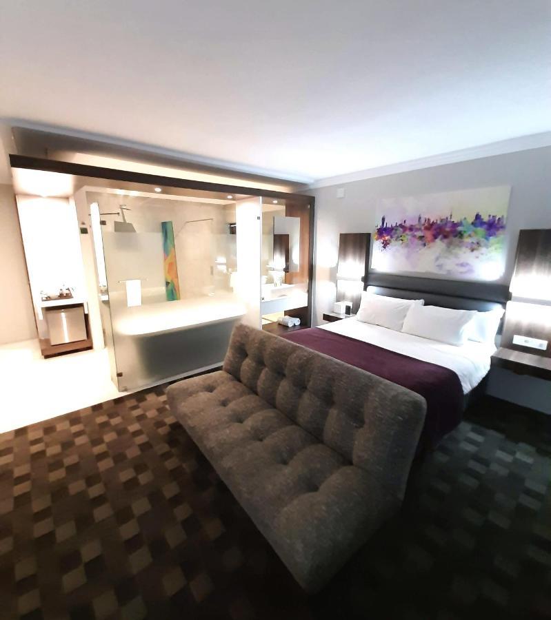 Palm Swift Luxury Accommodation Brits Eksteriør billede